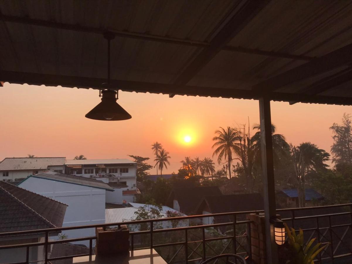 צ'ומפון Moonrise Villa מראה חיצוני תמונה
